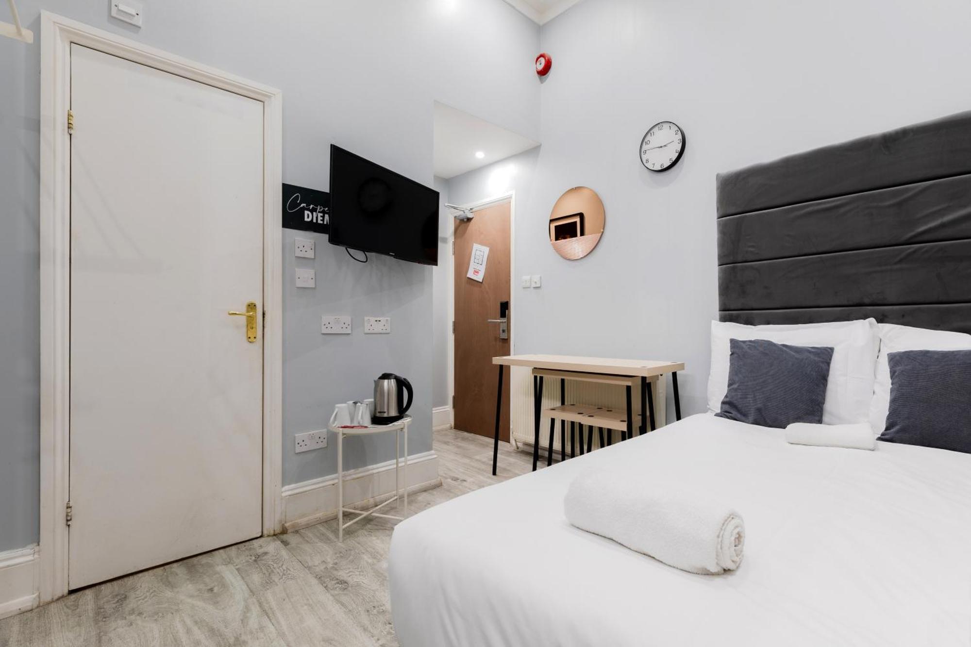 Orlando Hotel Лондон Екстериор снимка