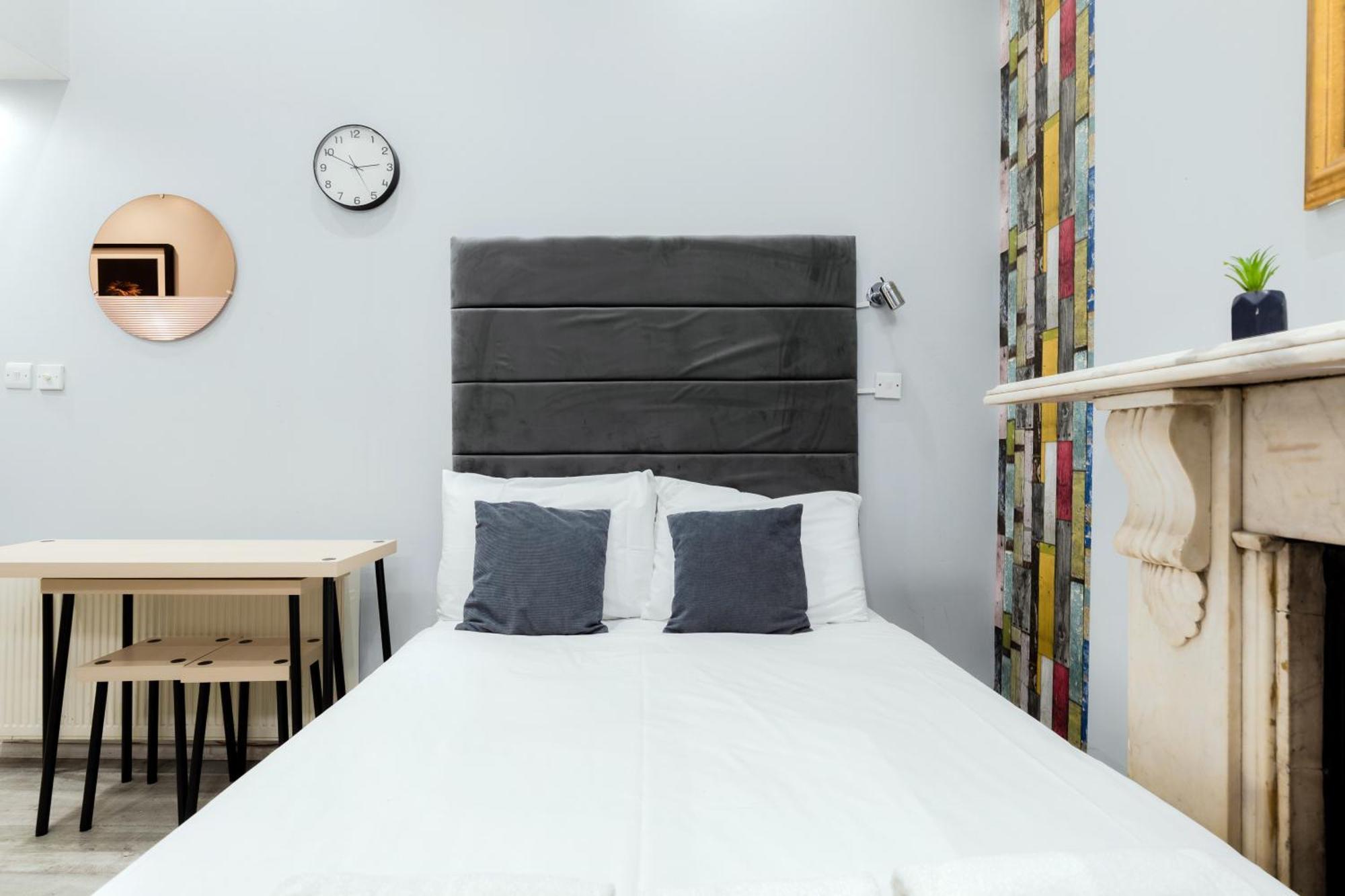 Orlando Hotel Лондон Екстериор снимка