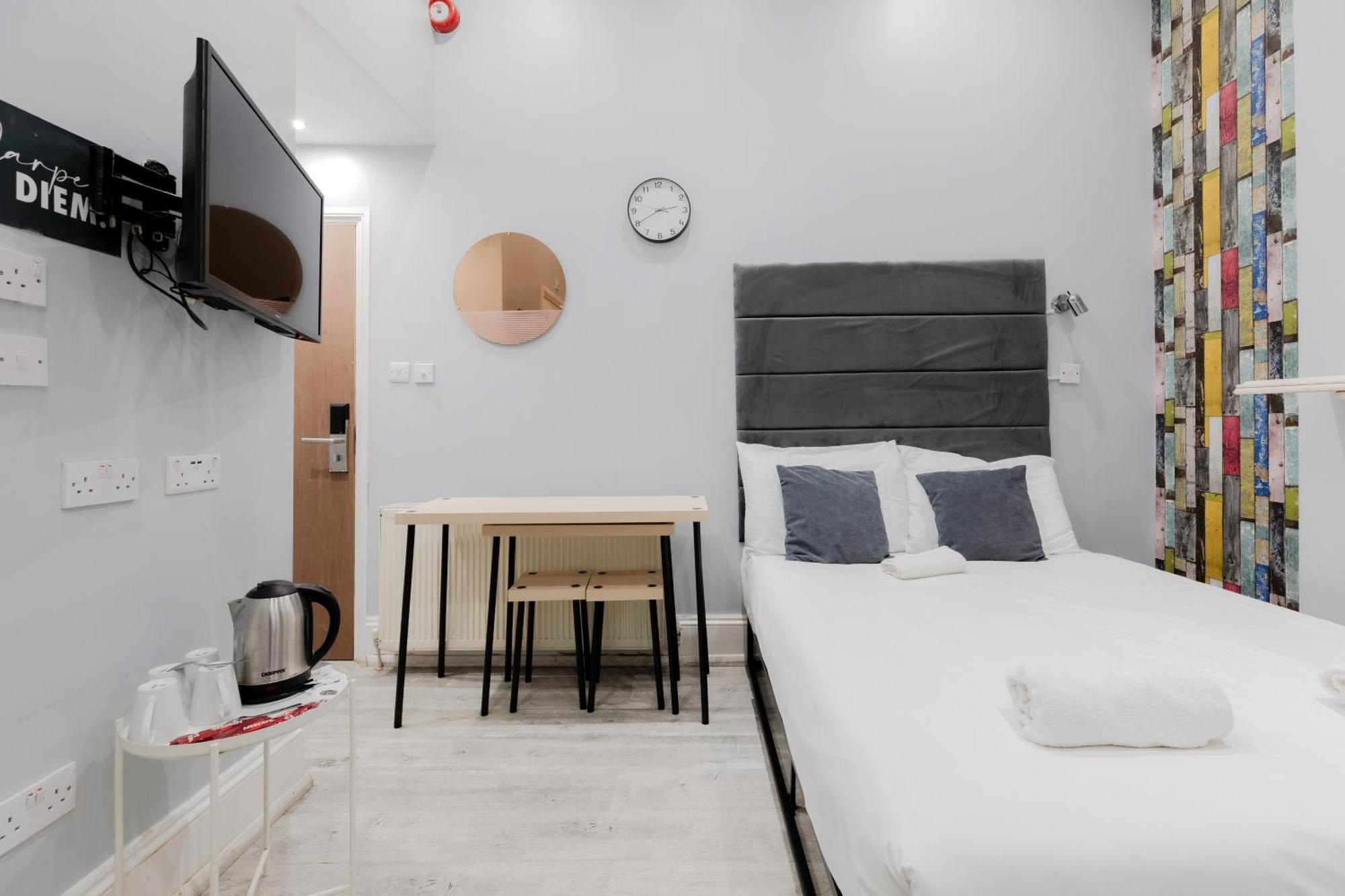 Orlando Hotel Лондон Екстериор снимка