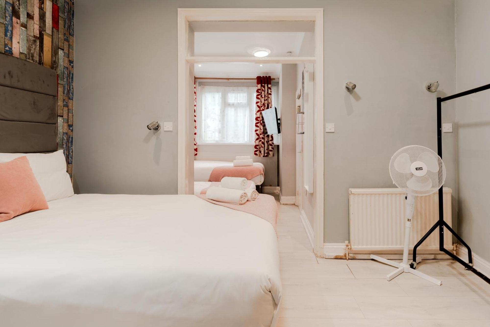 Orlando Hotel Лондон Екстериор снимка