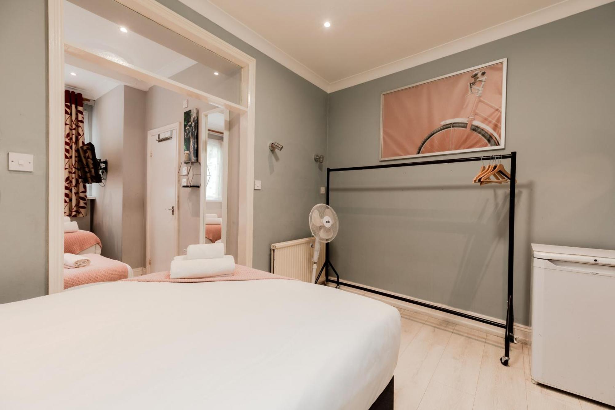 Orlando Hotel Лондон Екстериор снимка