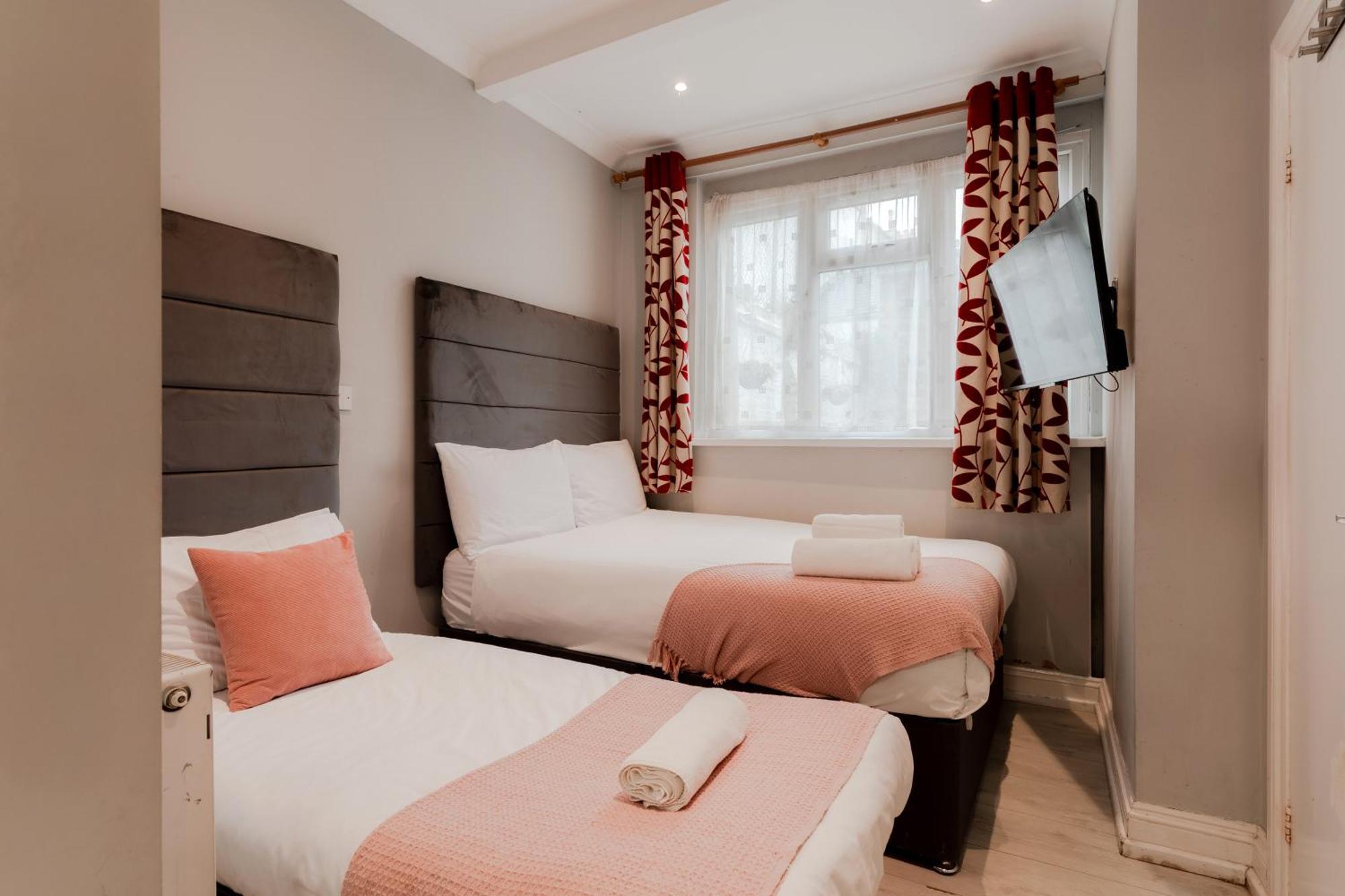 Orlando Hotel Лондон Екстериор снимка